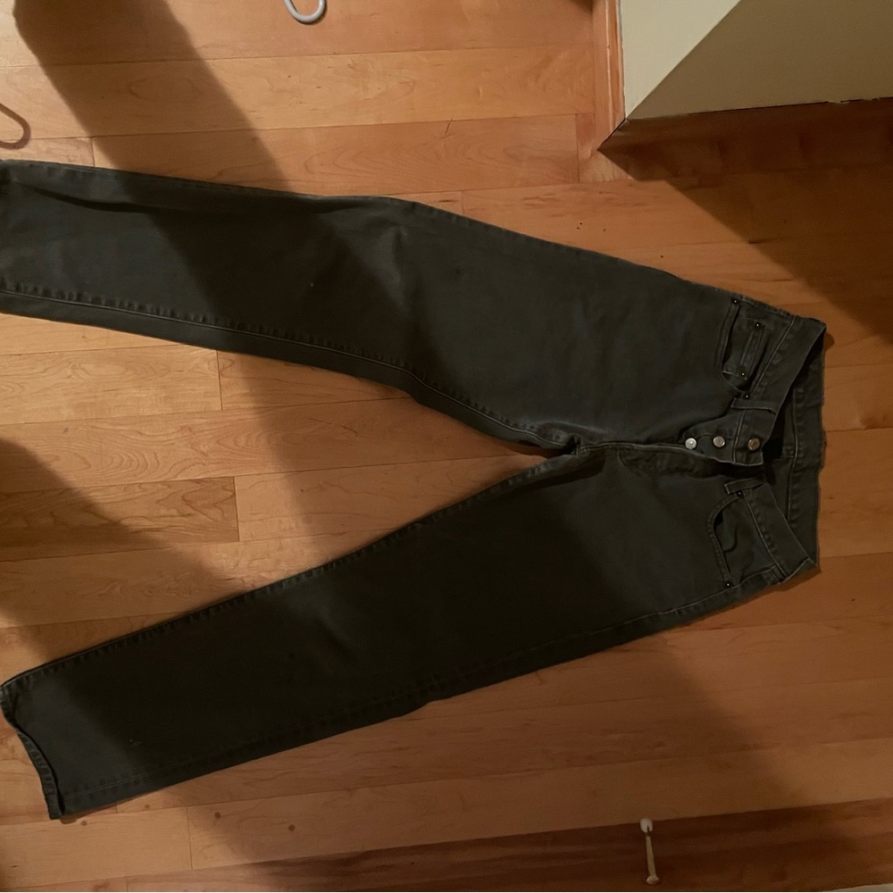 Women’s Grey Levi’s jeans